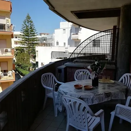 Trilocale Estate Al Mare 3*